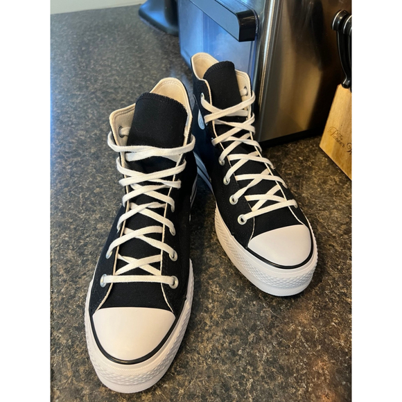 New Converse Chuck Taylor All Star High-Top Platform Sneaker - Women's - Picture 10 of 12